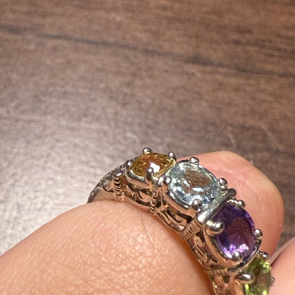 Elegant Multi-Stone Silver Ring Size 7 - Picture 7 of 7